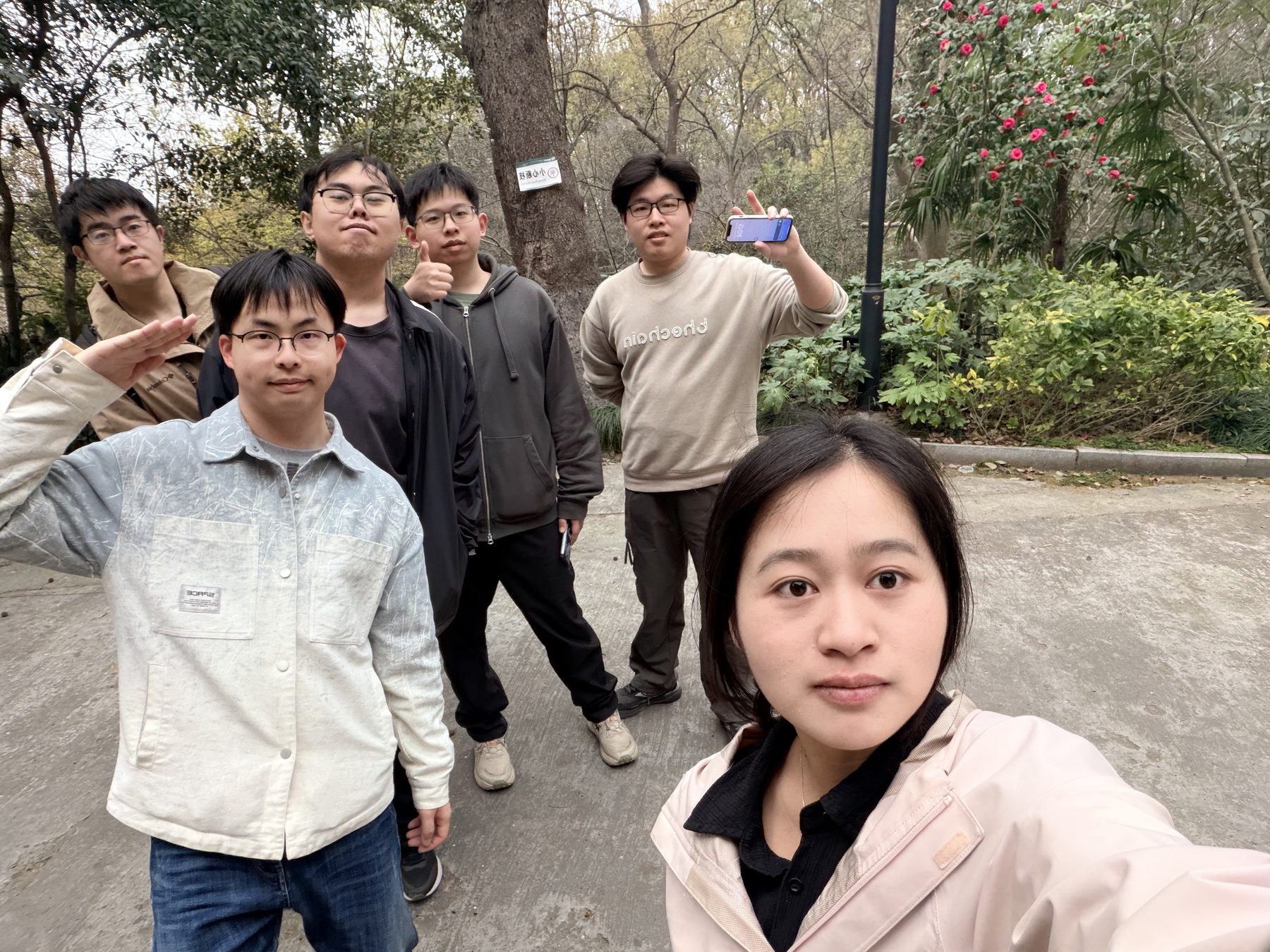 DDRX hiking at Jiuxi Yanshu